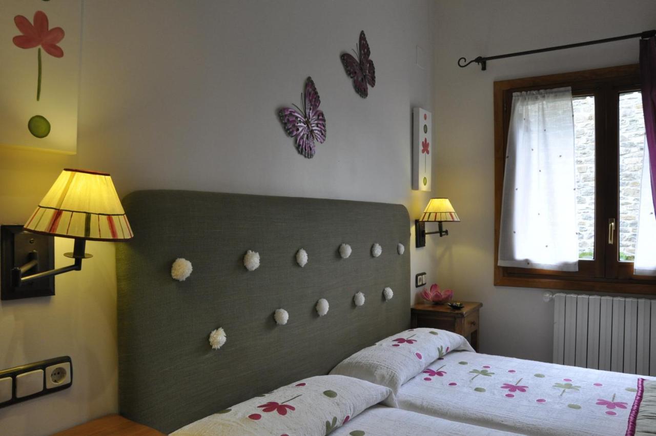 Apartamentos Los Pirineos - Atencion Personal Biescas  Extérieur photo