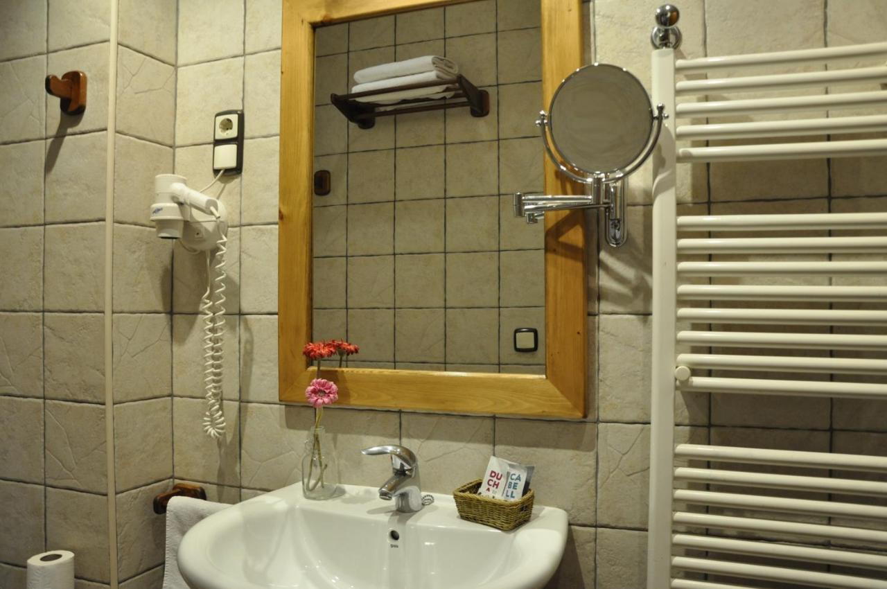 Apartamentos Los Pirineos - Atencion Personal Biescas  Extérieur photo
