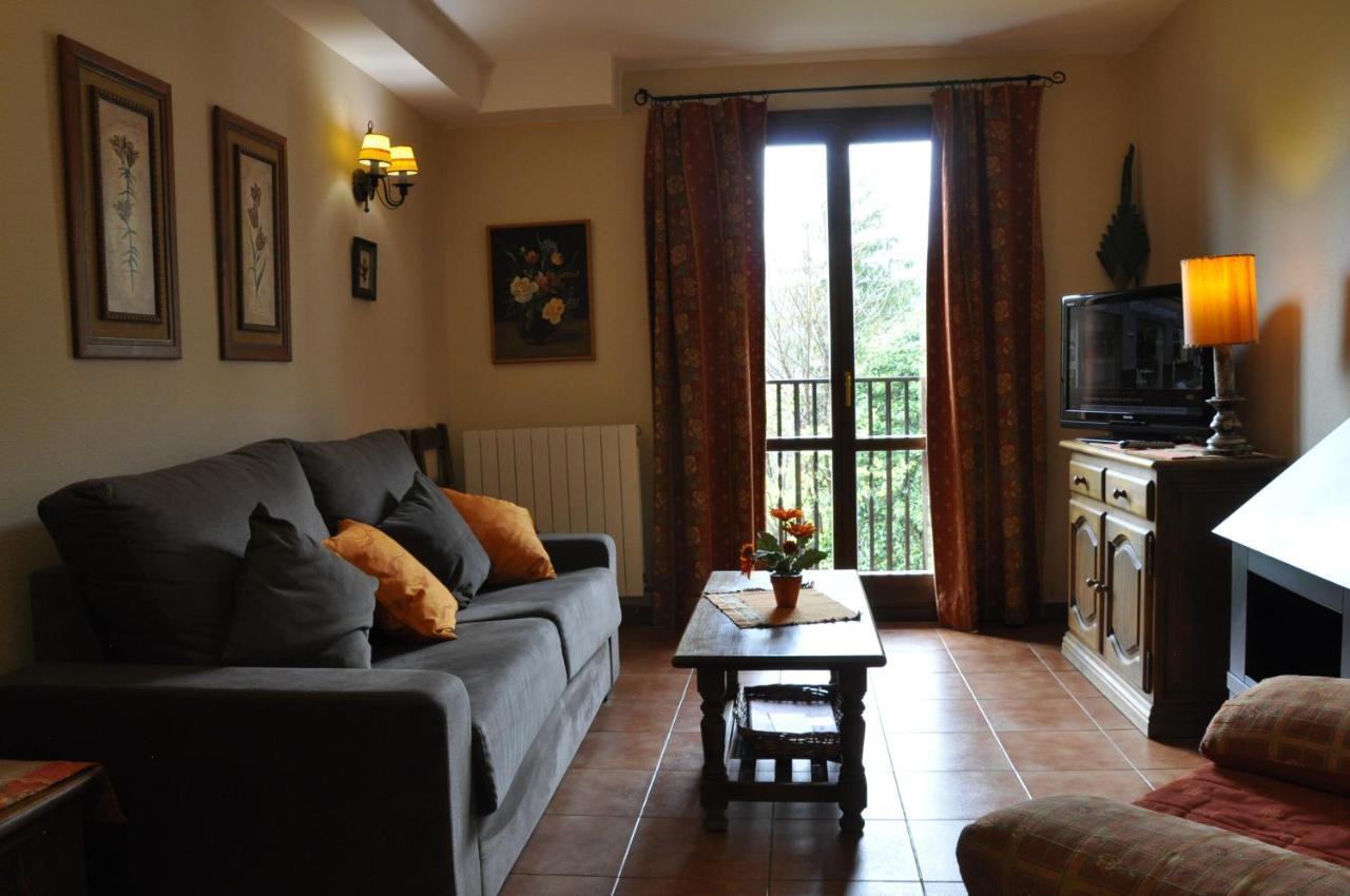 Apartamentos Los Pirineos - Atencion Personal Biescas  Extérieur photo