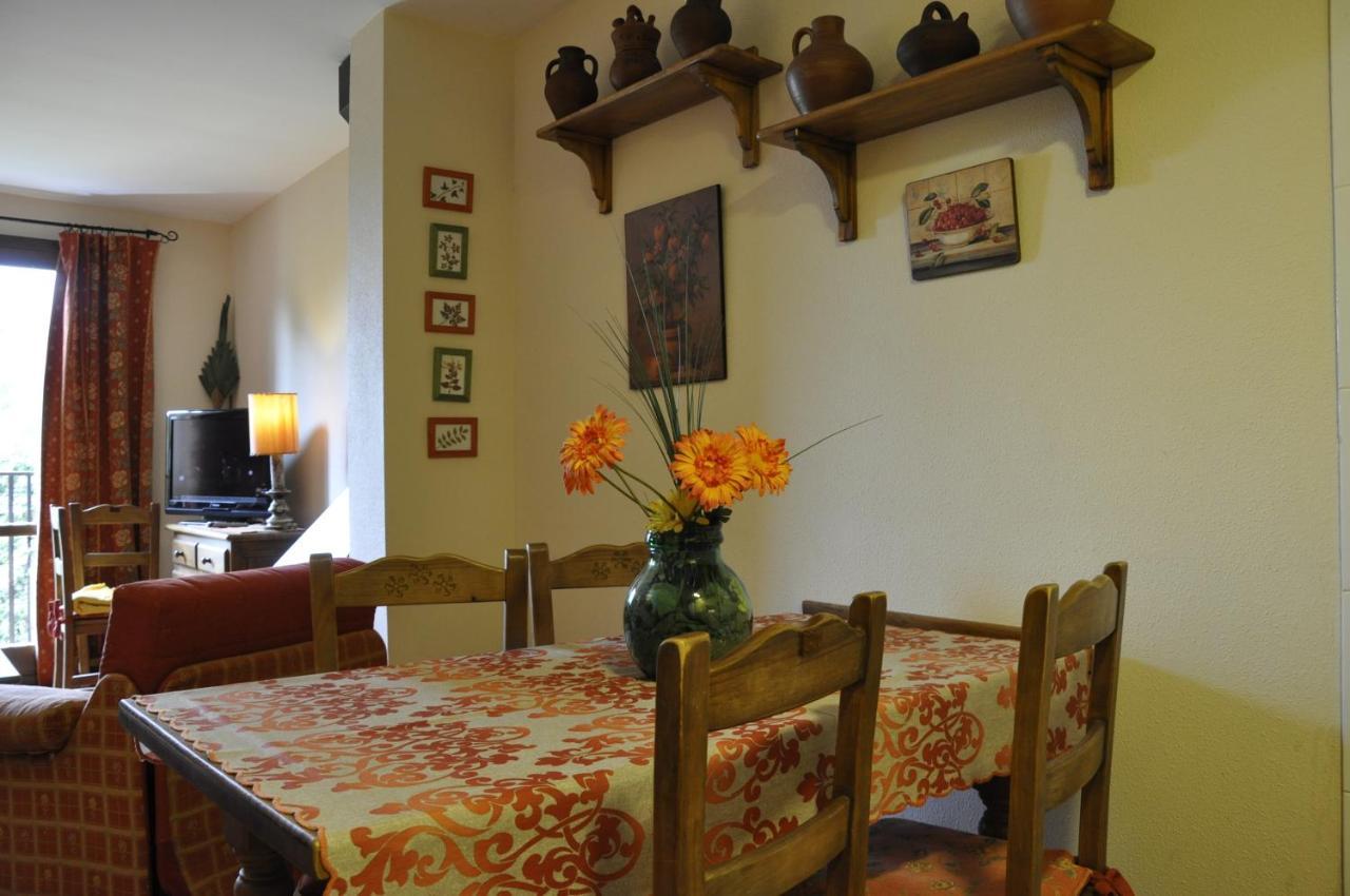 Apartamentos Los Pirineos - Atencion Personal Biescas  Extérieur photo
